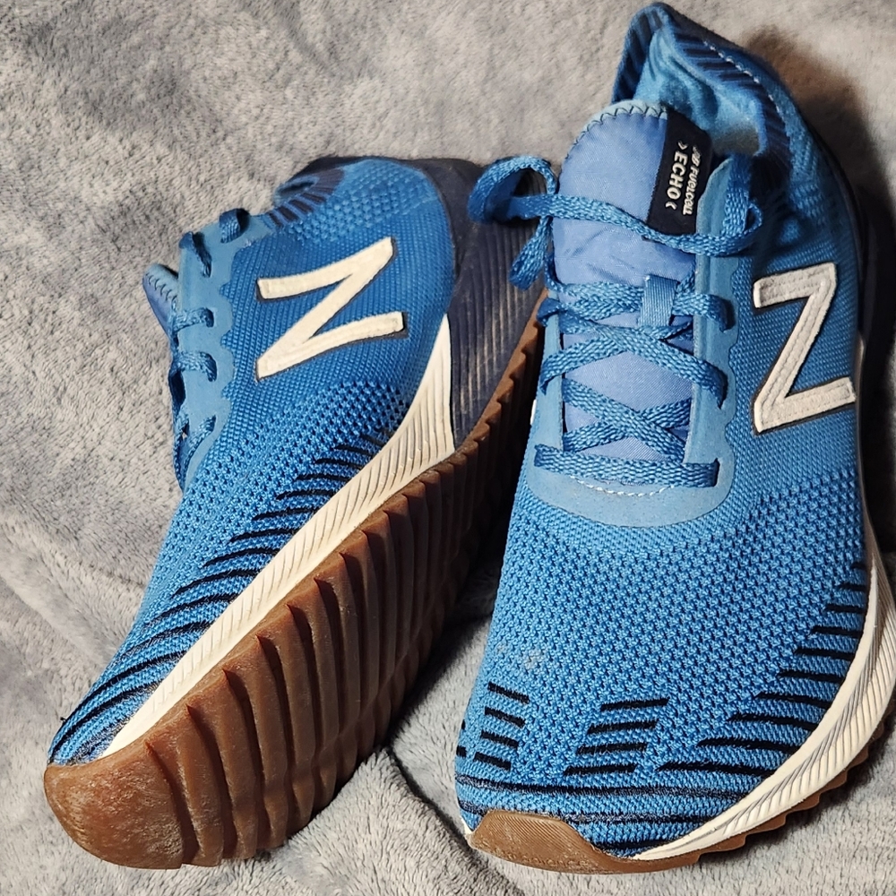 New Balance Men's 10 Tennis Shoes Practically Brand New!!